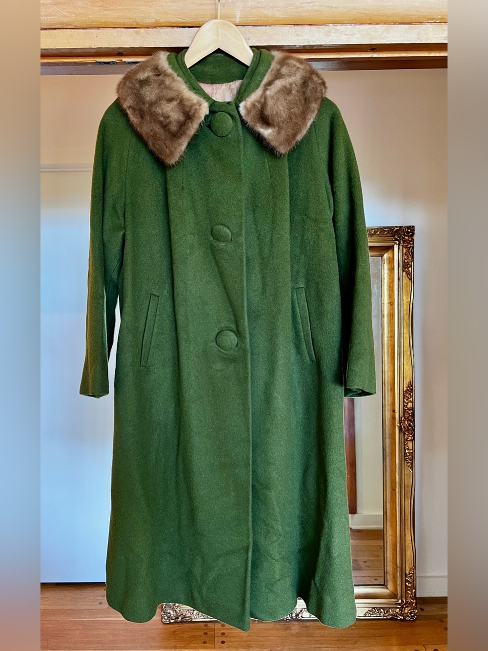 Forstmann green vintage wool coat w fur trim at collar size L